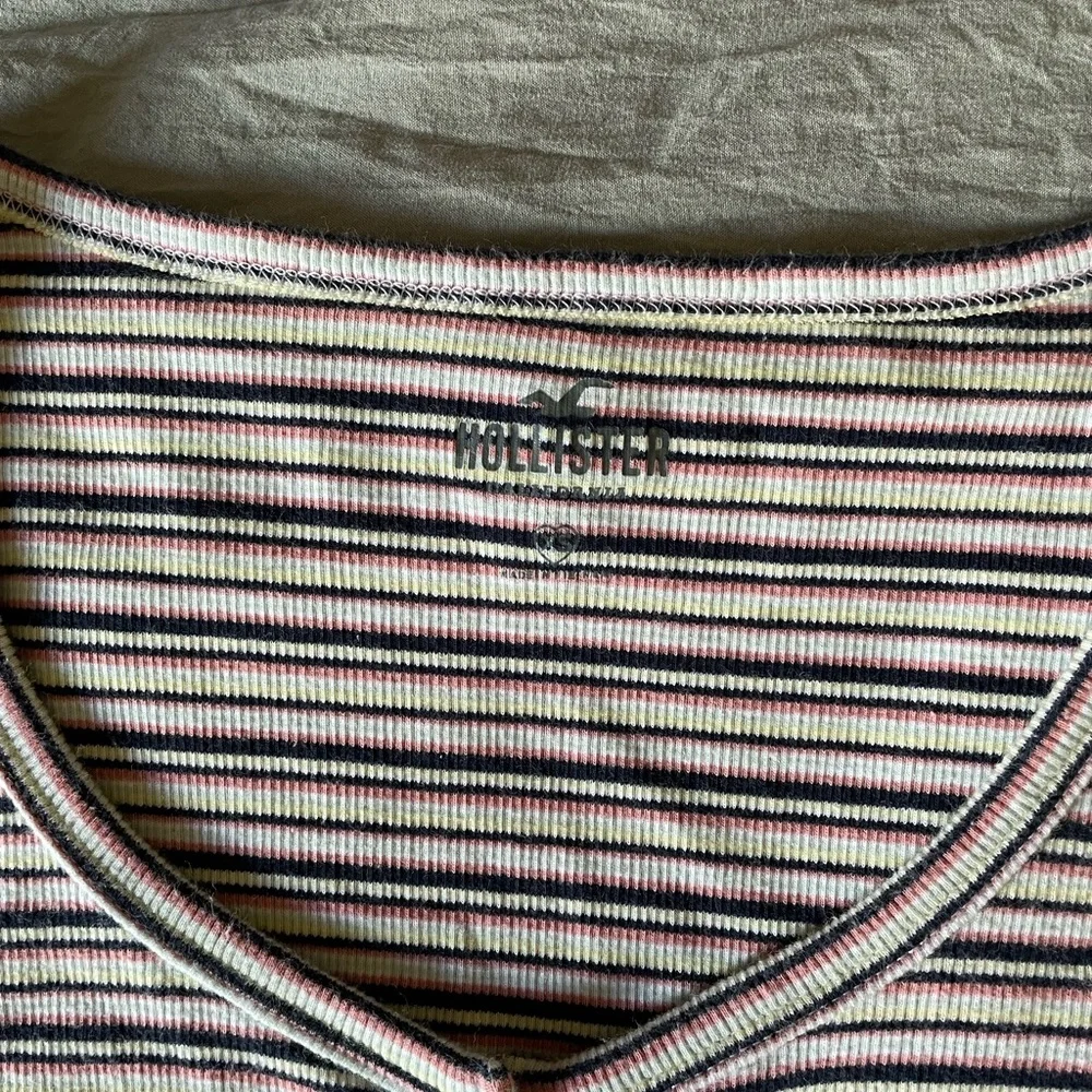 Button up tee - Picture 3 of 5